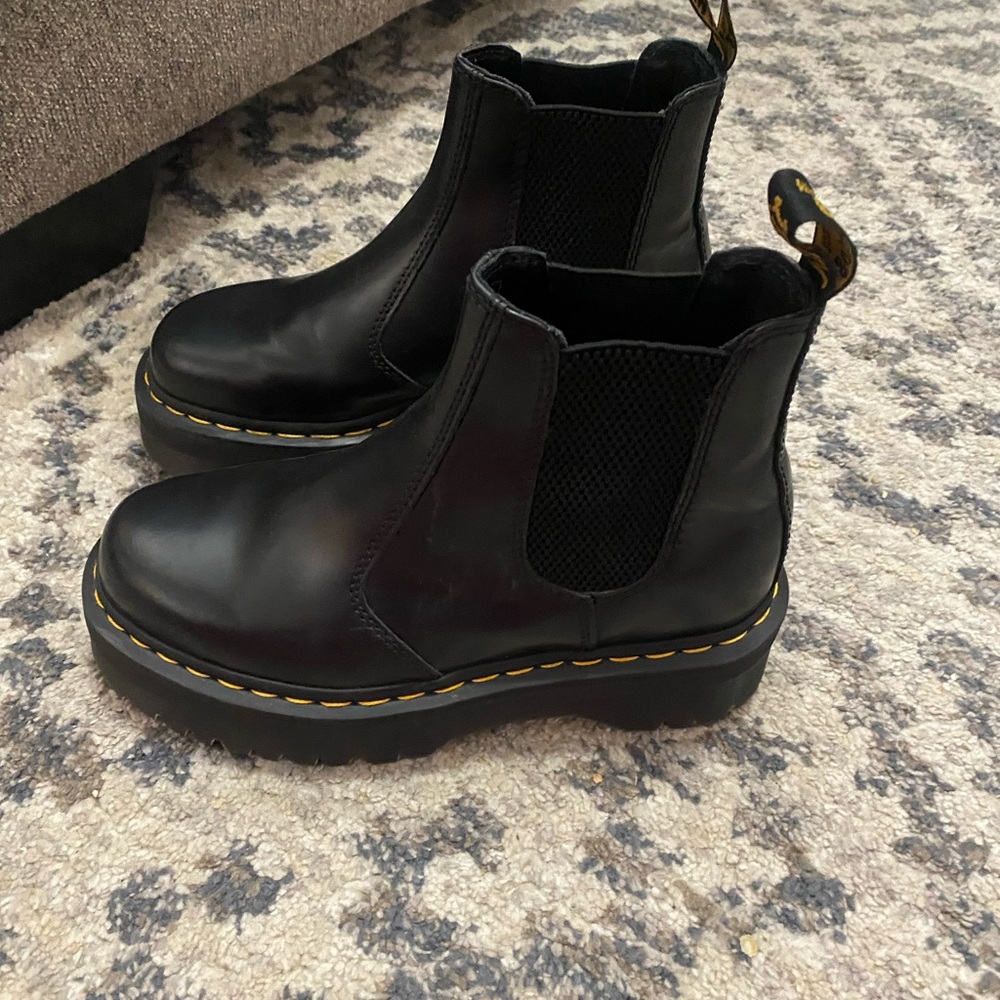 Dr. Martens Black Leather Chelsea Platform Boots!